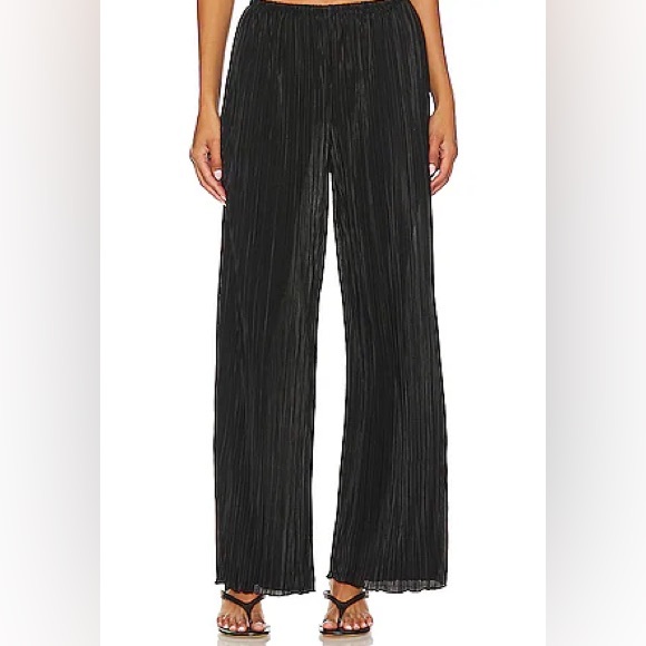 Plush Plisse Wide Leg Pants in Black - Picture 2 of 6